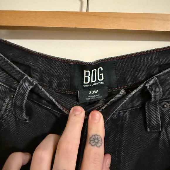 BDG Women's Barrel Black Jeans - Picture 2 of 3